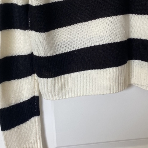 H&M stripped cropped sweater - Picture 3 of 4